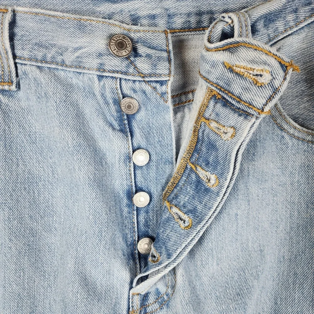 Levis these levi
